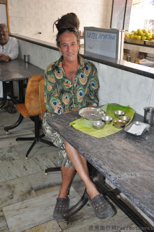 嬉皮士老去 年华不再.jpg