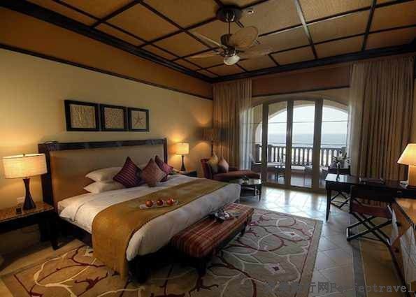Deluxe-Room-DSI_620.jpg