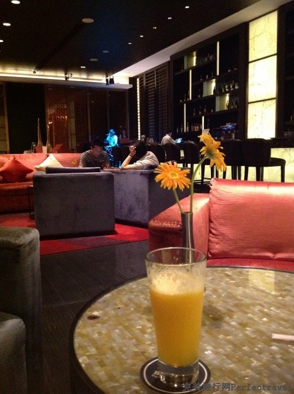 2012FP DONGPU LOBBY BAR - 1.jpg