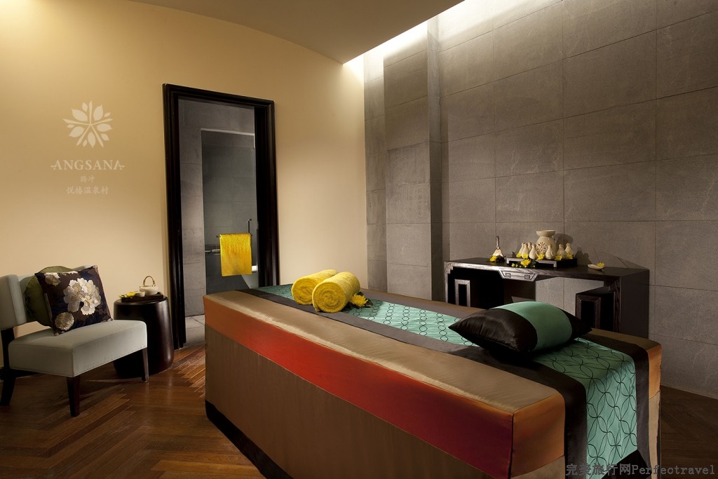 ANCNTC_MG_0408_ Spa_Treatment bed_0156.jpg