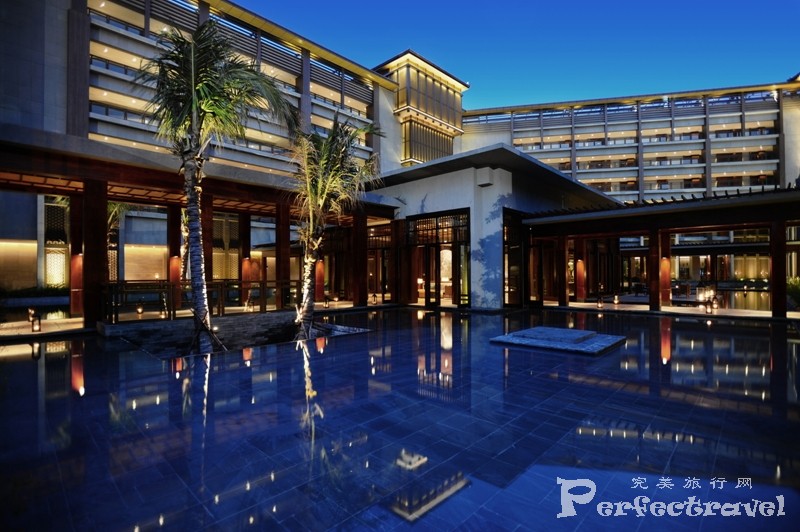 Hotel Main Building &amp; Lobby Reflecting PoolƵ¥õӰ.jpg