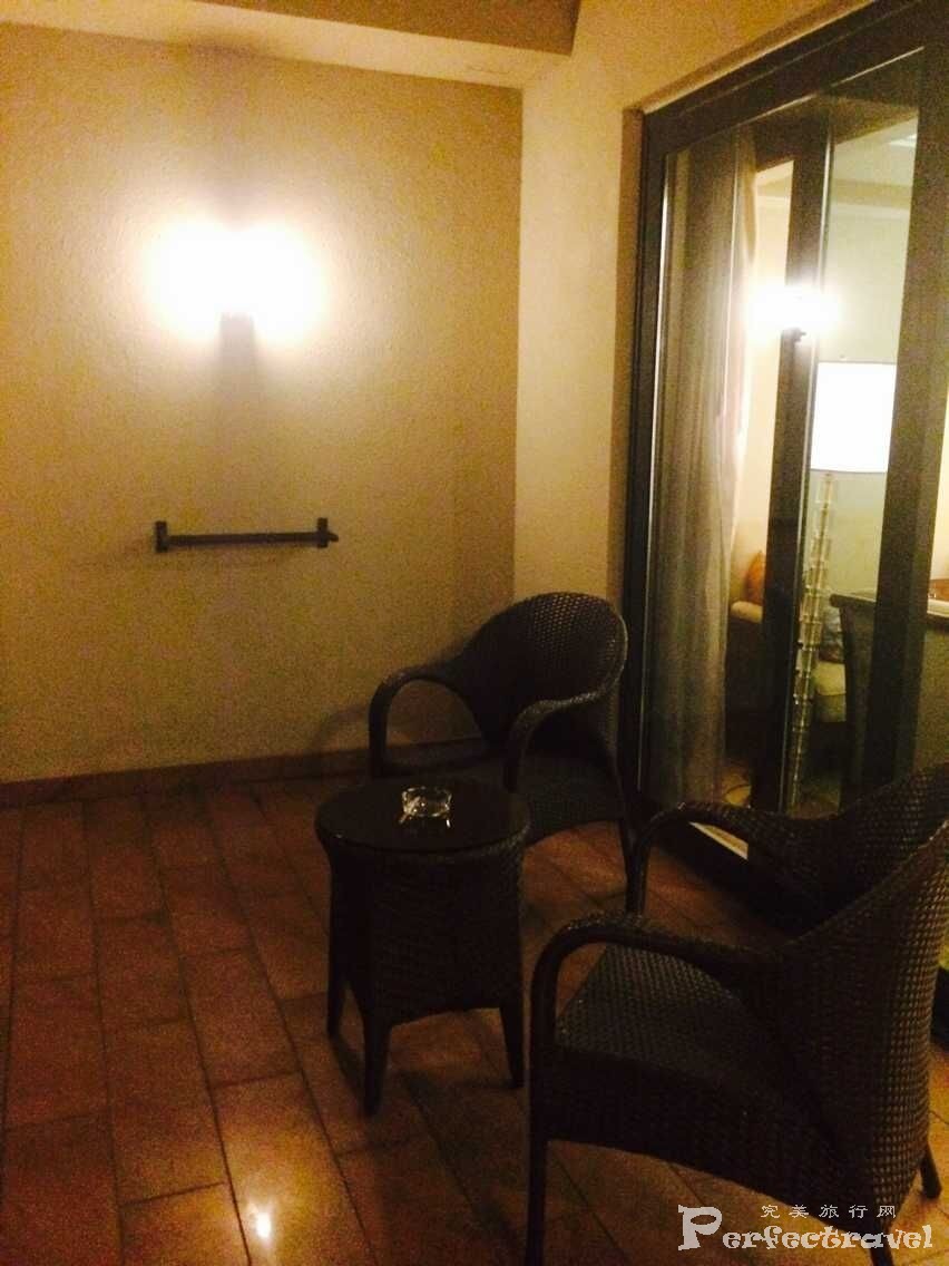 ̨