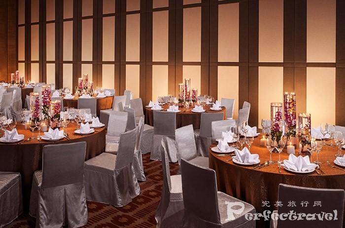 15.Ballroom.jpg