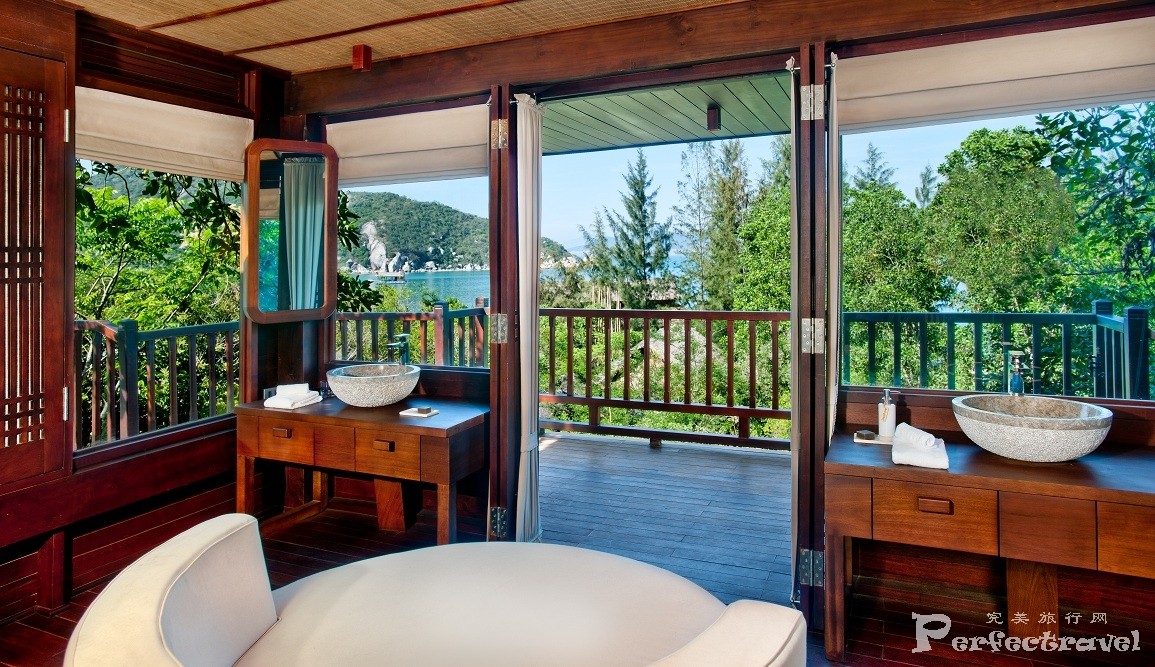 Hill_Rock_Villa_Bathroom (4).jpg