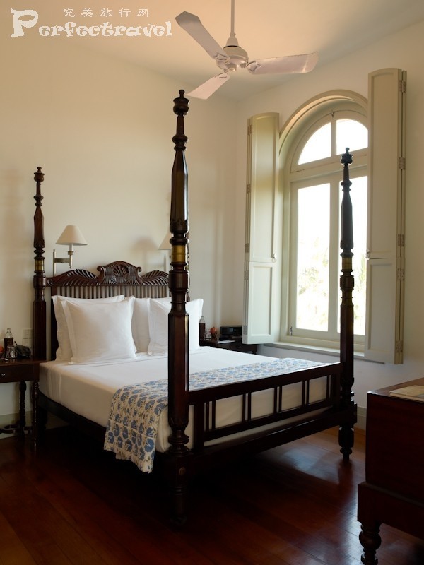 galla_suite_bedroom_1.jpg