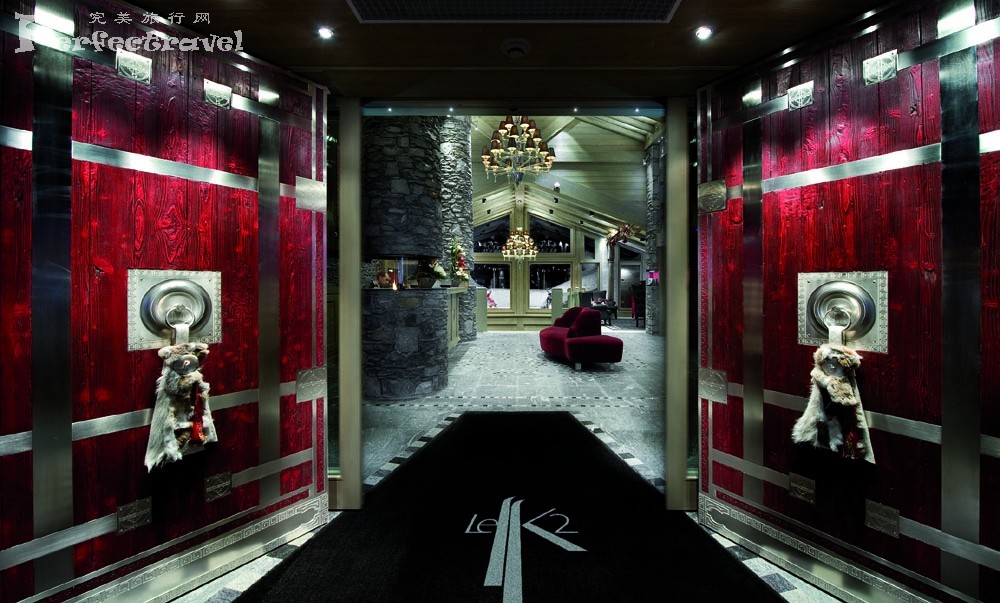 Lobby (9).jpg